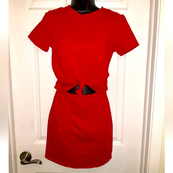LA HEARTS Red Cutout Midriff Short Sleeve T Shirt Dress Size Small USA - Picture 1 of 8